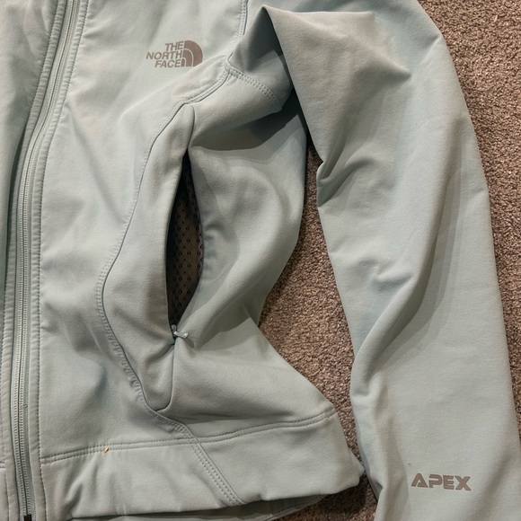 The North Face shell jacket - Picture 3 of 6